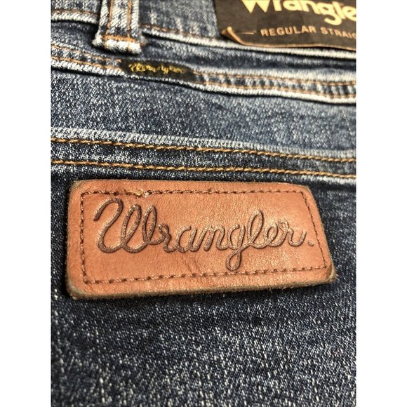 New NWT WRANGLER Mens Navy Straight Leg, Straight Fit Jeans 40x32 hTF Size - Picture 3 of 8
